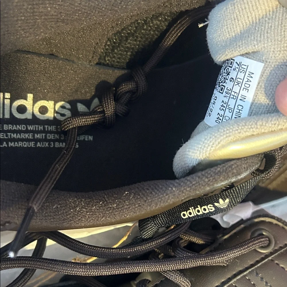 Adidas Superstar Men's Sneakers in Black and Gold - Picture 2 of 8